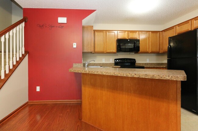 Building Photo - 16314 Elm Creek Ln