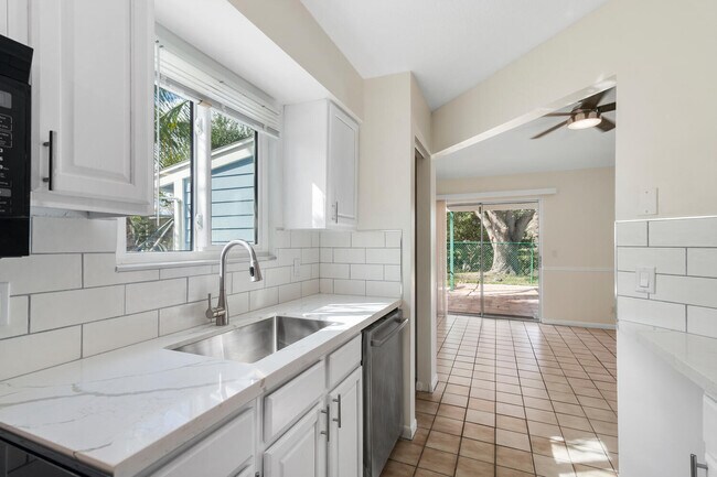 Building Photo - 18321 Jupiter Landings Dr