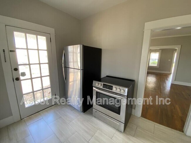 Foto del edificio - 2817 Fairview St