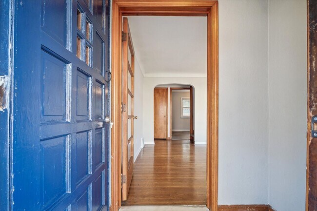 Building Photo - 5008 E 86th St