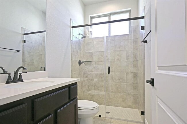 Building Photo - 588 Vale Ct