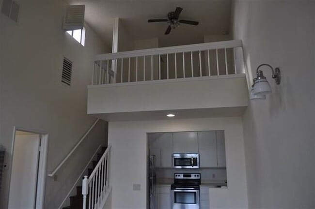 Building Photo - One Bedroom with a Bonus Loft in UTC area!!
