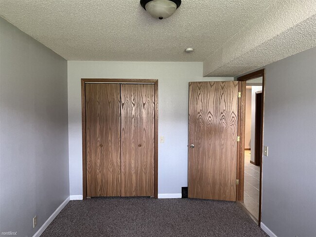 Foto del edificio - 2 br, 1 bath 4plex - 3133 16th Ave N Apt 2