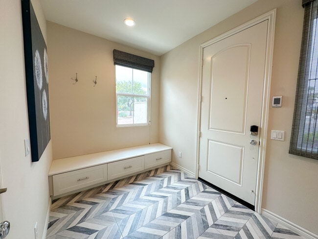 Building Photo - 14770 Palmera Ct