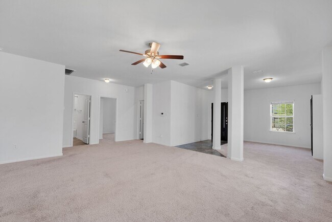 Building Photo - 9311 Avondale Pk
