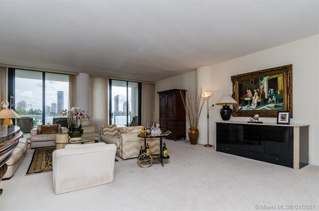 Foto del edificio - 4000 Island Blvd