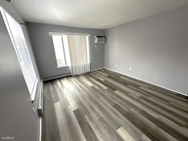 Building Photo - 2 br, 1 bath Duplex - 441 N 25th St