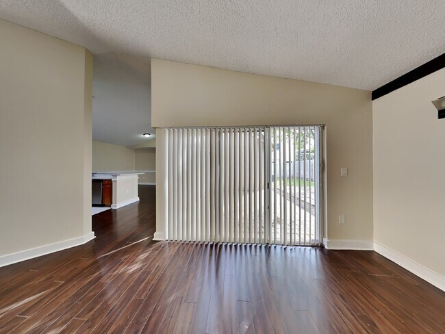 Building Photo - 15624 SW 96th Ter
