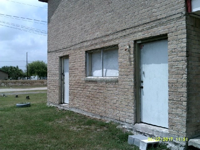 Storage Room on East Side - 100 E Magnolia Ave