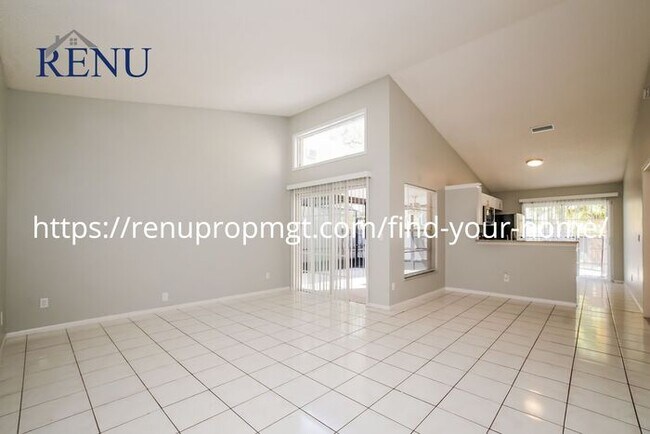 Foto del edificio - Available Now!