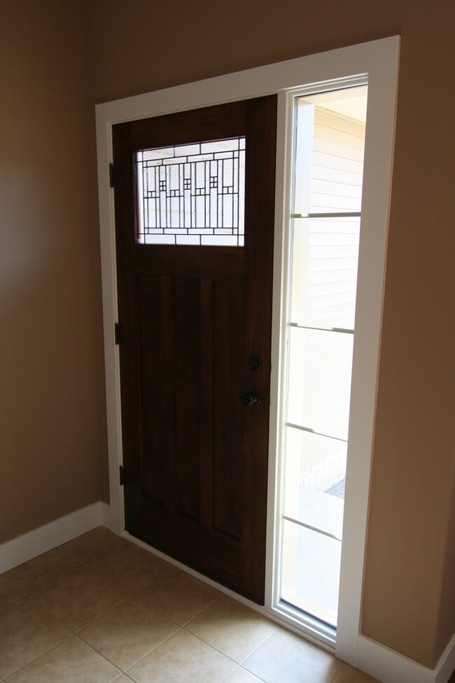 Photo - 4 Bedroom, 3 bath close to University and ... House