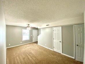 Building Photo - 282 Raleigh Dr