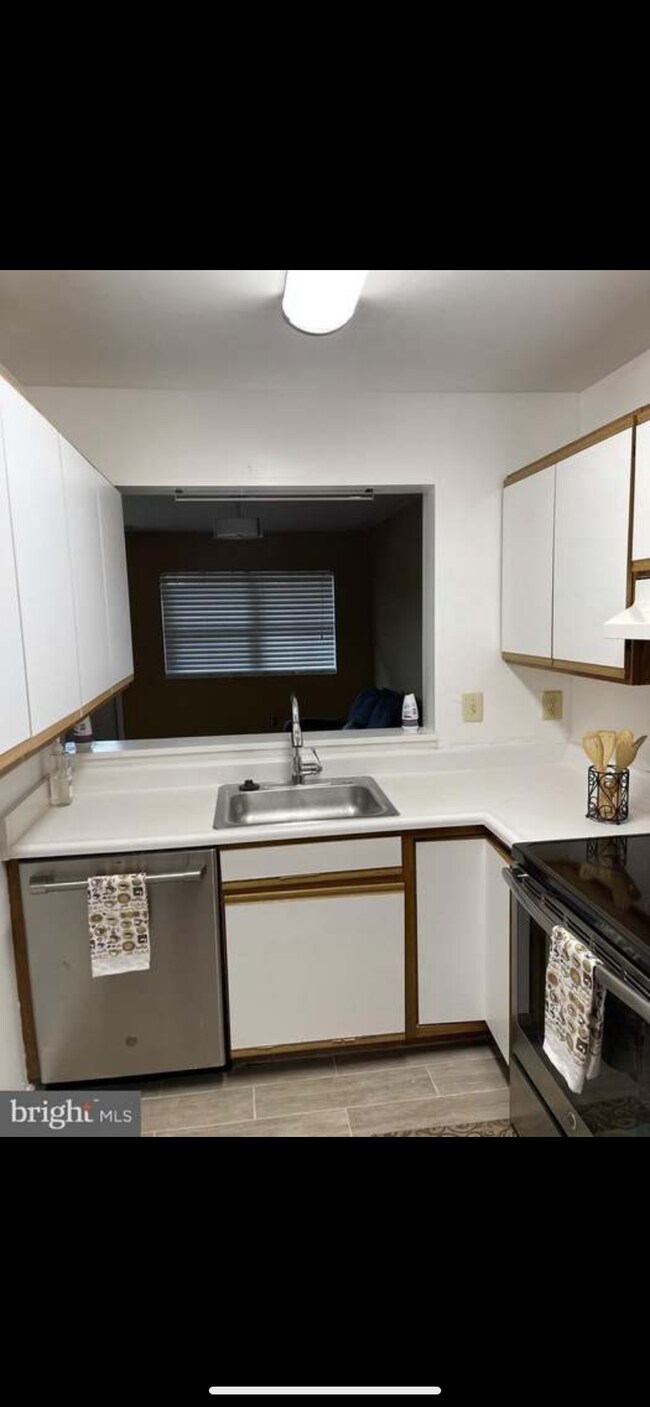 Foto del edificio - 1204 W