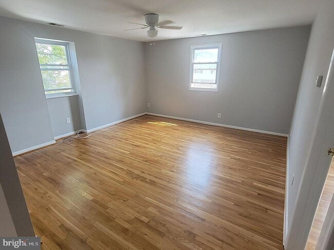 Building Photo - 7828 Bodkin View Dr