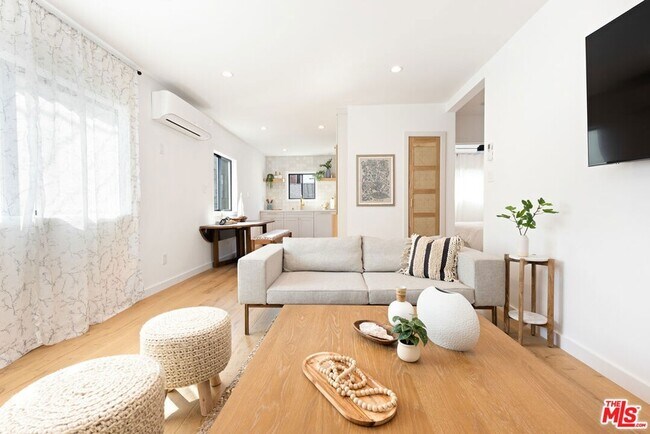 Building Photo - 17 E Sunset Ave