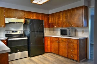 Building Photo - 5709 N C St