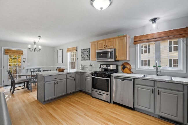 Foto del edificio - 131 Forest Hill Way