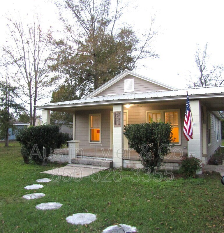 4368 Lee Rd, Marianna, FL 32448 House Rental in Marianna, FL