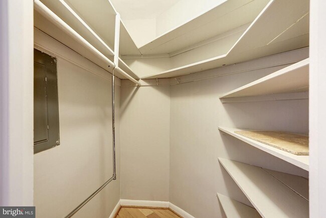 Foto del edificio - 2500 Q St NW