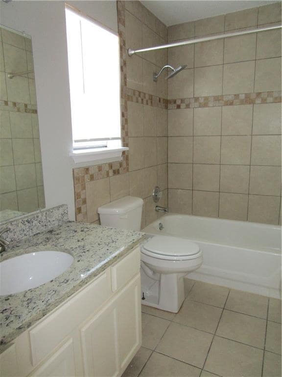 Building Photo - 4401 River Valley Dr