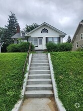Building Photo - 849 S 60th St