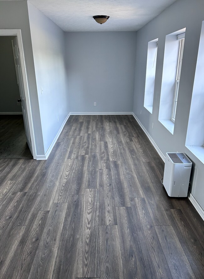 Foto del edificio - 335 N Centerpoint Rd