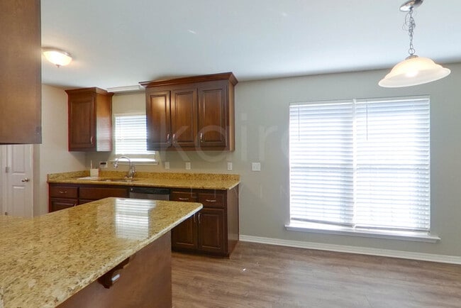 Building Photo - 16107 Hoiles Ave