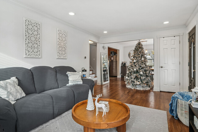 Foto del edificio - 102 S Ashland Ave