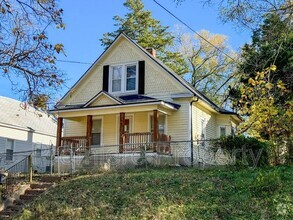 Building Photo - 105 S Fuller St