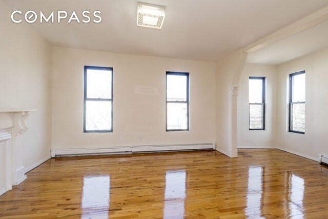 Building Photo - 88 E 5th St