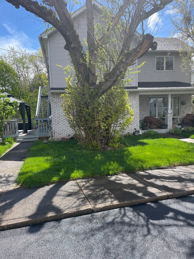 Foto principal - 982 Wood St