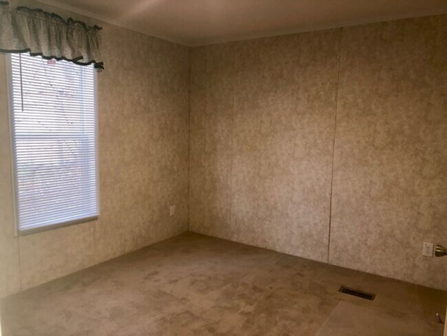 Building Photo - Marybelle Estates MHC