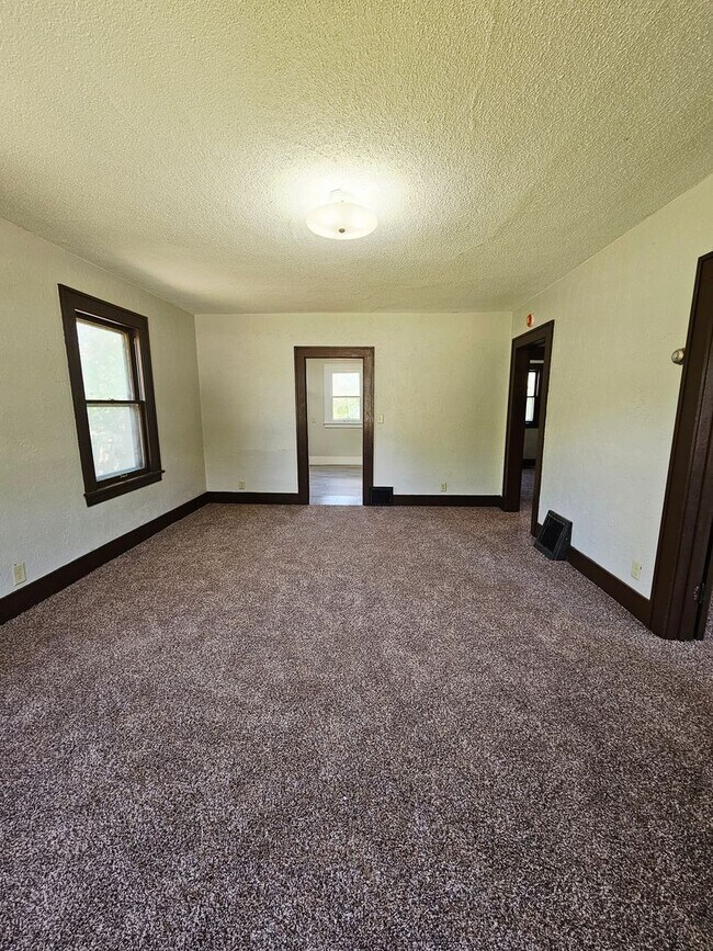 Foto del edificio - 4 BED | 1 BATH | SINGLE-FAMILY | NORTH | R...