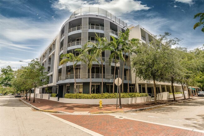 Foto del edificio - 3339 Virginia St