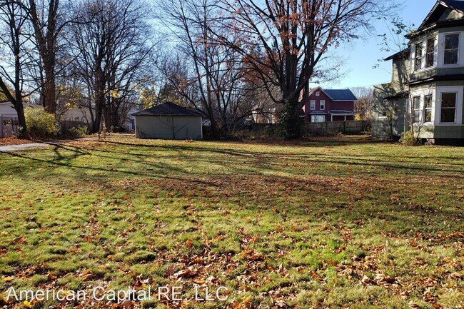 Foto del edificio - 5 br, 1.5 bath House - 202 Harmon St