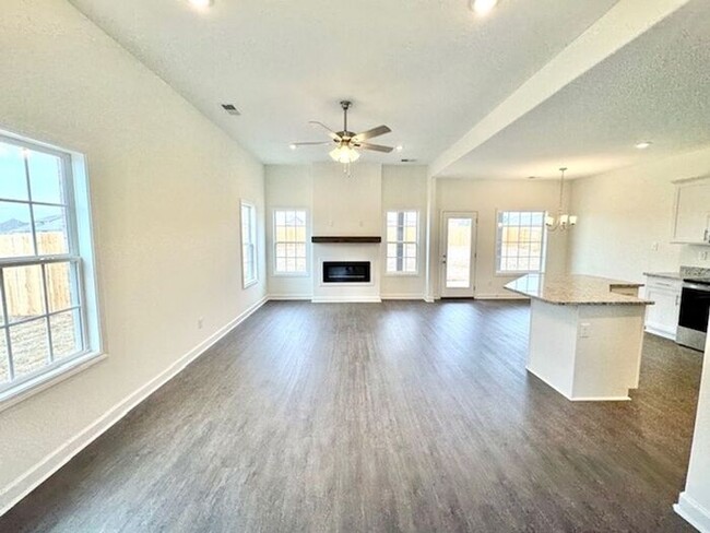 Foto del edificio - Now Leasing a Brand New 4 Bedroom 2.5 Bath...