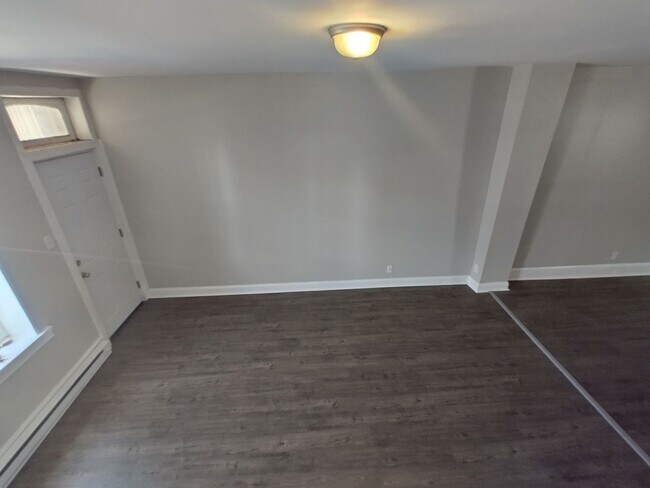 Building Photo - Spacious West Philly Home