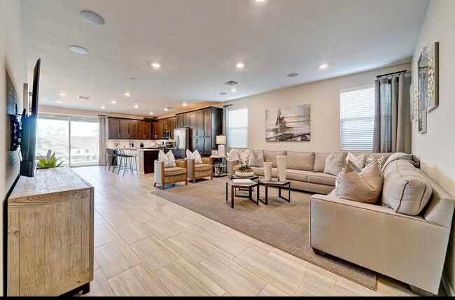 Building Photo - 4026 S Helios