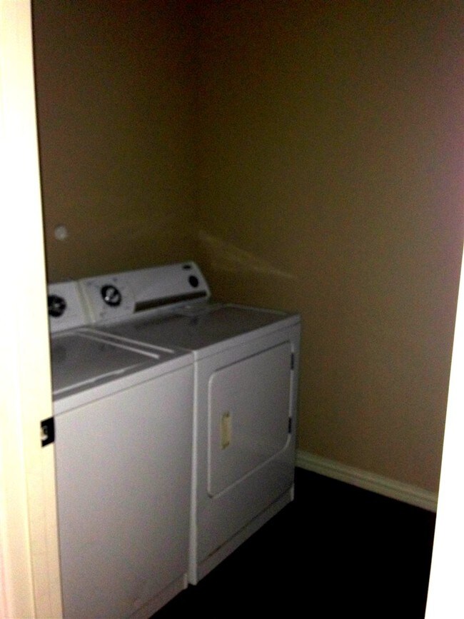 Foto del edificio - 4 br, 4.5 bath Duplex - 2506 W Prairie St