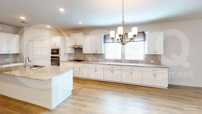 Building Photo - 5517 Juniper Dr