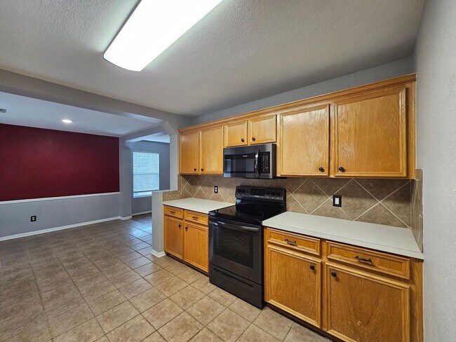 Foto del edificio - RENT REDUCTION - AVAILABLE NOW!