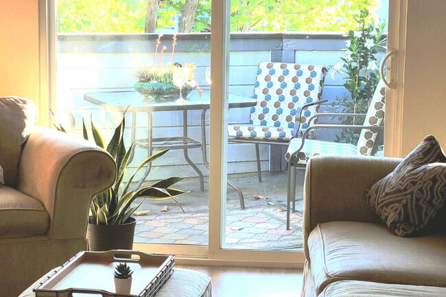 Building Photo - 521 W Montecito St