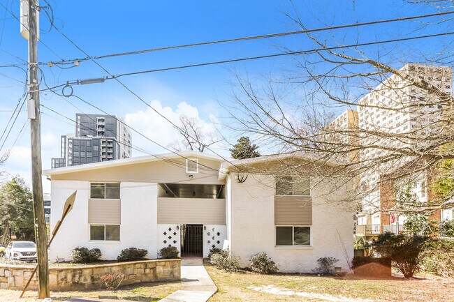 Foto del edificio - 100 Terrace Dr NE