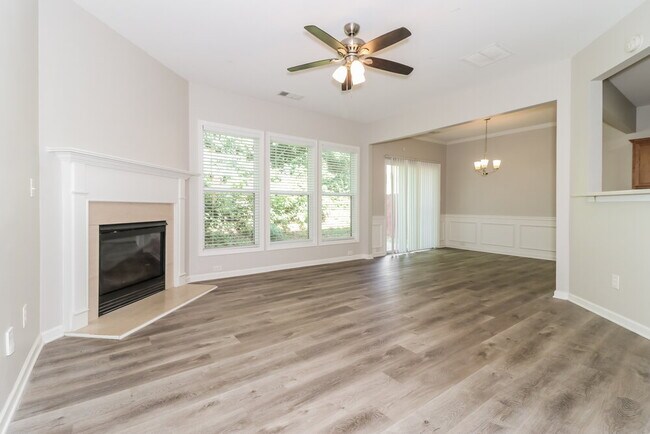 Building Photo - 92 Ledgewood Mill Way NE