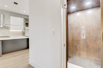 Building Photo - 1116 Peden St