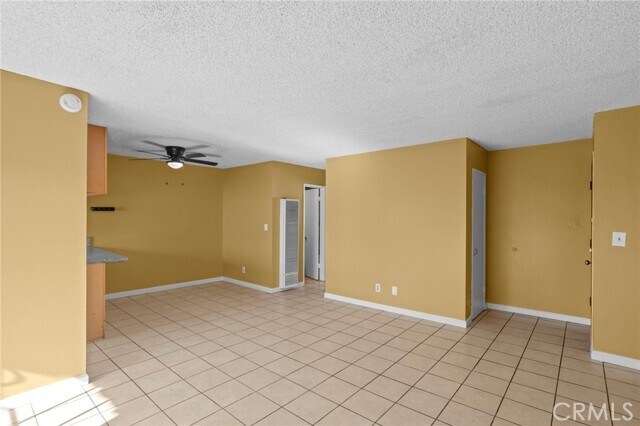 Foto del edificio - 7243 Milton Ave