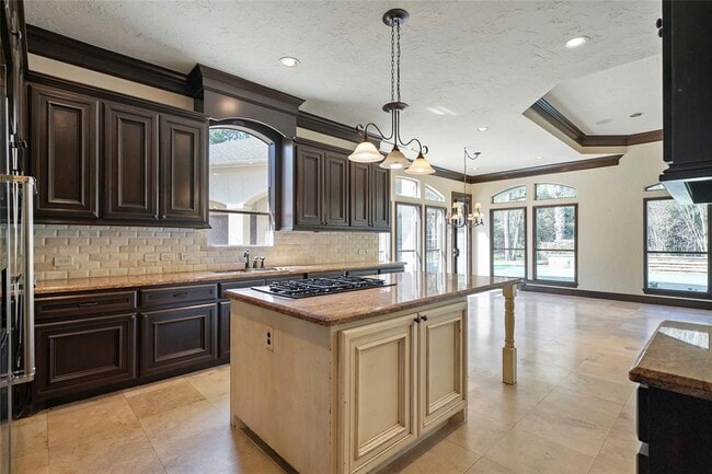 Building Photo - 30 N Palmiera Cir