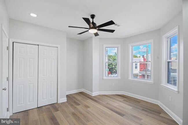 Foto del edificio - 5860 Osage Ave