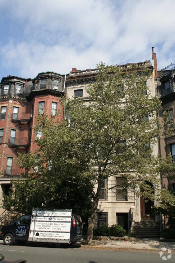 Foto del edificio - 310 Beacon St