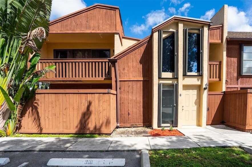 Primary Photo - 6211 SW 116th Pl